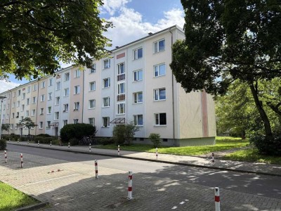 Gut vermietete Wohnung, in idyllischer Wohnlage
***Sonnenbalkon***Wannenbad***