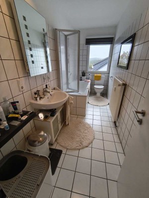 Helle 2-Zimmer Dachgeschosswohnung mit Balkon in Wuppertal-Cronenberg