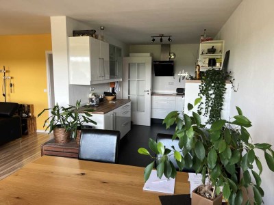 Helle 3-Zimmer-Wohnung mit Balkon und EBK
