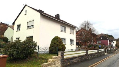 !!! Eigentumswohnung im EG in Naila , 78m² + Keller und Dachboden - 1/2 Zweifamilienhaus !!!