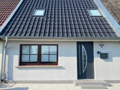 Wo andere Urlaub machen ! Modernes Reihenmittelhaus (möbliert) zu vermieten !!!