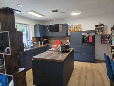Exklusive 3,5-Zimmer-Wohnung mit Balkon als Zweitbezug