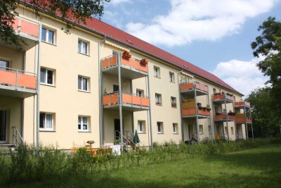 Für die Generation 50plus: Ruhige 1-Raum-Wohnung mit Balkon und Einbauküche!