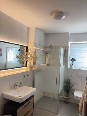 Helle 2.5 Zimmer Wohnung im Speckgürtel Berlins