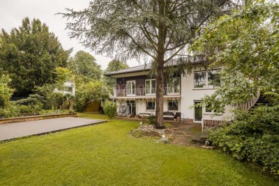 Bestlage Neuostheim - Charmante Altbau-Villa mit Traumgarten!