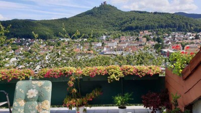 Schöne, gepflegte 3-Raum-Maisonette-Wohnung mit Balkon in Annweiler