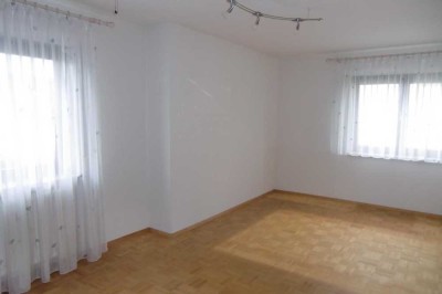 Große helle 3 Zimmer Wohnung in Obereisesheim