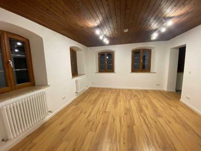 Stilvolle, sanierte 3,5-Zimmer-Wohnung mit gehobener Ausstattung im Zentrum von Dorfen
