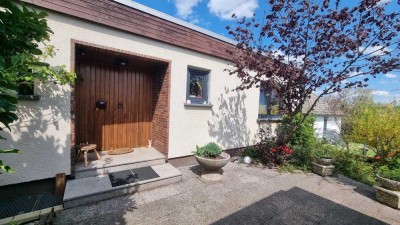 Provisionsfrei Teilmodernisiertes Einfamilienhaus Ahorn/Eicha