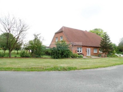 Breddorf - gr. EFH mit Do-Garage, Nebengebäuden, Ausbaureserve im DG & angrenzender/m Weide/Bauplatz