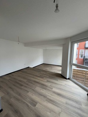 Lichtdurchflutete 3-Zi. Wohnung im Neubau, im Herzen von Rastatt