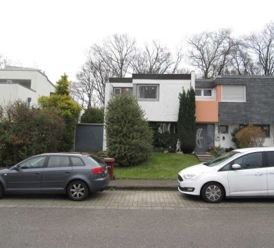 Sankt Augustin Hangelar Reihenendhaus, Wfl.: ca.105 m², GrSt.: 307m², 1 Garage.