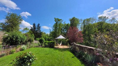provisionsfreies Einfamilienhaus in Althornbach in ruhiger Lage mit großem Garten
