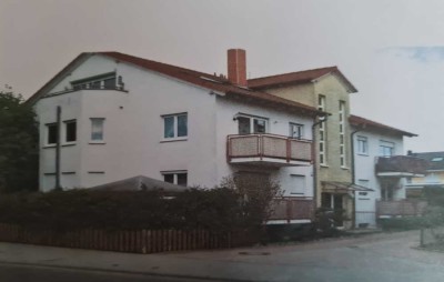 Stilvolle 2-Raum-Dachgeschosswohnung mit Einbauküche in Mutterstadt