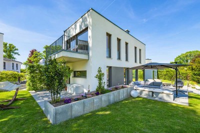 Exklusive Bauhaus-Villa mit Einliegerwohnung in bester Nachbarschaft