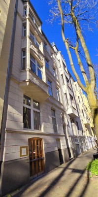Wunderschöne 3 Zimmer Altbauwohnung,  ruhige Lage im Agnesviertel