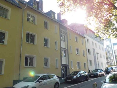 Zentral gelegene 2-Zi-Whg. mit großem Balkon, bezugsfertig
