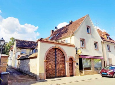 Wohn- und Geschäftshaus mit Hof und Dachterrasse in Edesheim