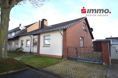 Einseitig angebauter Bungalow mit Garage und großem Süd-Grundstück