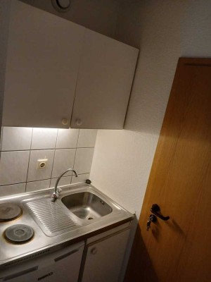Studi-Zimmer in Studentenwohnheim in Saarbrücken (Nur an Studenten!)