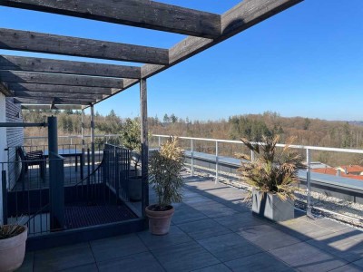 Helle 4,5-Zimmer-Wohnung mit großer Dachterrasse