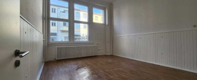 Helle 4-Zi-Wohnung, 150 qm, Südterrasse, Wohnküche, Stellplatz, zentral, bezugsfrei saniert