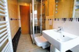 Schöne und modernisierte 3-Raum-Wohnung mit gehobener Innenausstattung in Hohenstein-Ernstthal