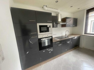 Große 5-Zi  WG Wohnung  , Einbauküche und Dachterrassennutzung