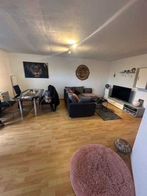 Schöne Dreizimmerwohnung mit großzügigem Balkon in beliebter Wohnlage MG-Windberg