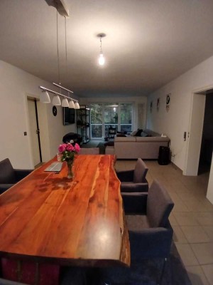 Naturnahes Wohnen mit großer Terrasse und Blick ins Grüne