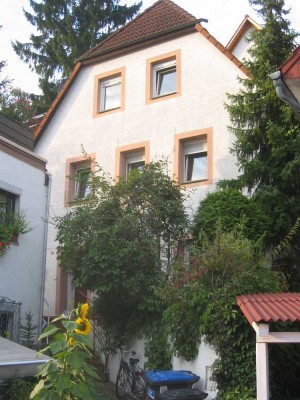 Ehem. Weinbauernhaus am Neckarhang