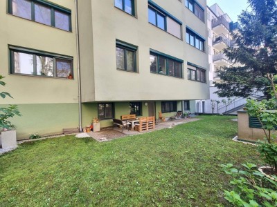 Sofort bezugsbereit! Zentrale 3-Zimmer-Wohnung mit separater Küche und Essplatz mit Fenster – ideal für Familien, Paare oder WGs.