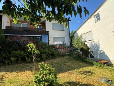 3-Familienhaus und Doppelhaushälfte und Nebengebäude