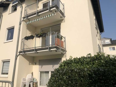 Helle gepflegte 3-Zimmer-Hochparterre-Wohnung mit Balkon und Einbauküche in Bonn-Lengsdorf