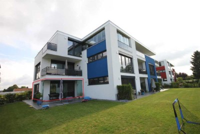 == Höchster Wohnkomfort in moderner 3-Zimmerwohung mit Terrasse &amp; Garten ==