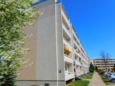 Wollen Sie hier die ersten sein? Frisch sanierte Dreiraumwohnung ab September!