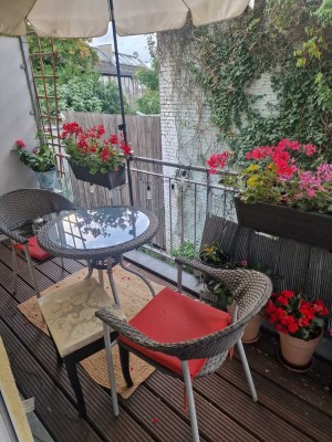 Geschmackvolle, modernisierte 3-Zimmer-Wohnung mit geh. Innenausstattung mit EBK in Köln Weidenpesch