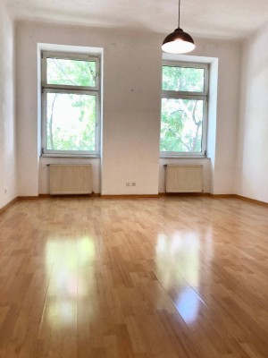 Provisionsfrei - unbefristete helle 1-Zimmer Altbauwohnung im Alsergrund