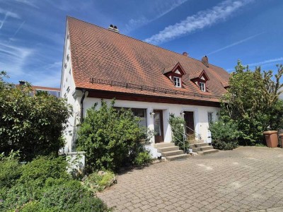 Geräumige 7-Zimmer-Wohnung mit Büro-/bzw. Geschäftsraum in Westheim (Kreis Weißenburg-Gunzenhausen)