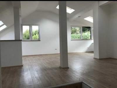 Großzügiges Einfamilienhaus mit Einliegerwohnung in idyllischer Waldrandlage