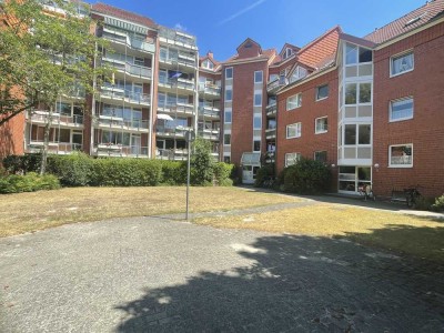 Für Sie frisch Renoviert! 2-Zimmer-Wohnung mit Balkon und Wannenbad