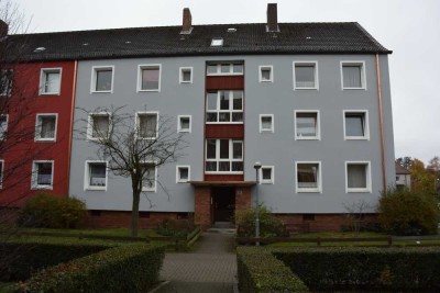 helle 3 Zimmerwohnung im 1. Obergeschoss mit Balkon zum 01.02.2026