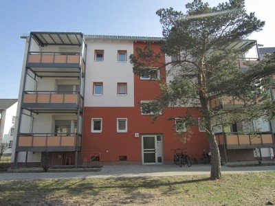 Großzügige, modernisierte 2-Zimmerwohnung mit Tageslichtbad und großem Balkon