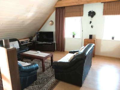 Für Kapitalanleger!!Wunderschöne Dachgeschosswohnung