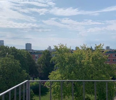 2-Zimmer DG-Wohnung mit Terrasse, München-Milbertshofen