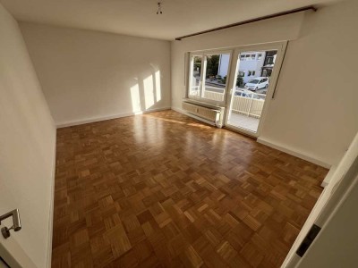 Neu renovierte, sonnige 3-Zimmer-Wohnung mit Balkon und EBK in Donzdorf