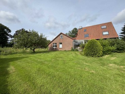 Großzügiges Einfamilienhaus mit Einliegerwohnung in Norden