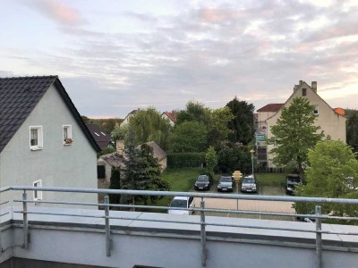 komfortable 3-Zimmer-Wohnung mit Einbauküche, Dachterrasse, Aufzug, Garage und Glasfaseranschluss