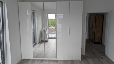 Moderne Wohnung mit Penthouse-Charakter zu vermieten!