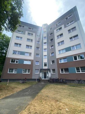 frei ab 01.10.25 - provisionsfreie Wohnung mit Balkon und Garage